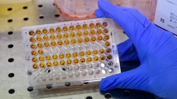 Тестват жители на Бургас и региона за имунитет срещу COVID-19